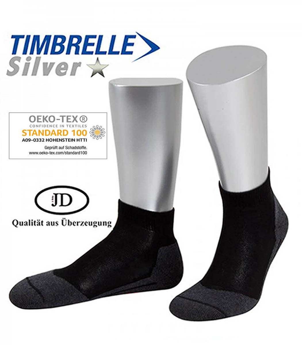 Unisex sports sneaker sock with silver ions