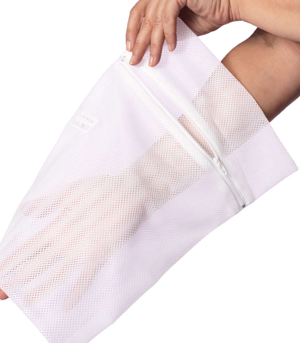 Laundry bag with zip fastener Laundry bag with zip fastener
