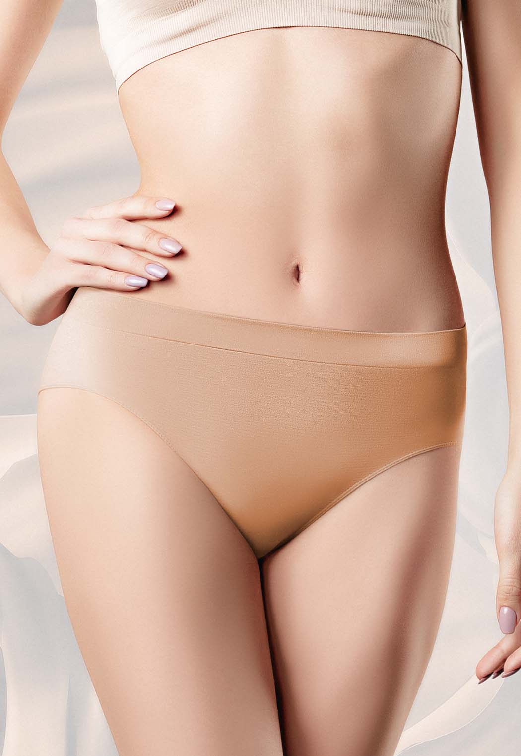 Ladies' seamless panties with low waist BASIC Ladies' seamless panties with low waist BASIC